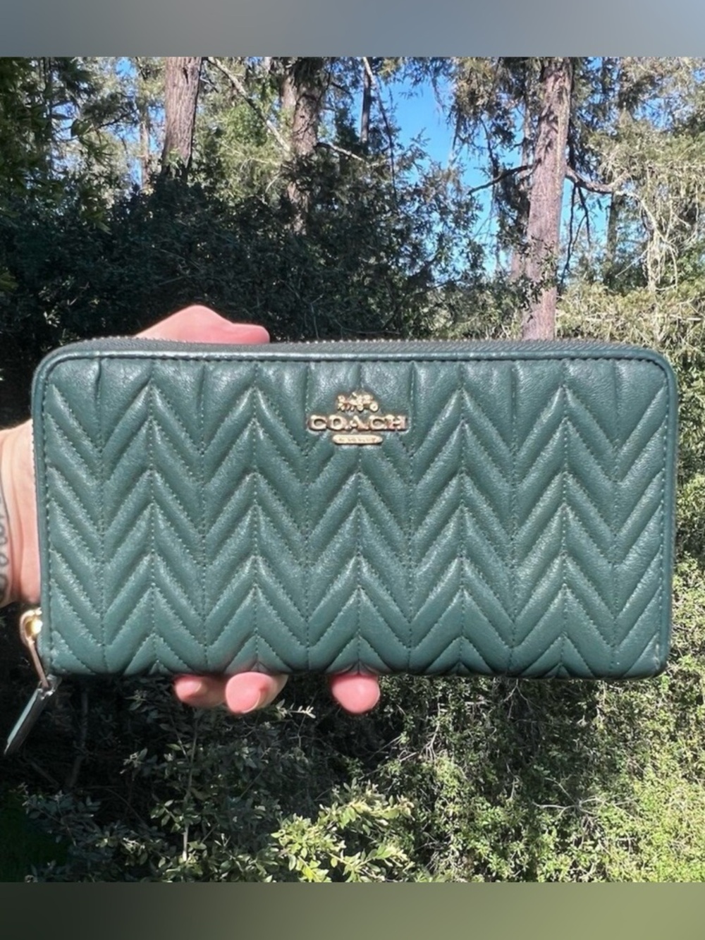 COACH Long Zip-Around Green Wallet Quilted Leather with Gold Hardware AUTHENTIC